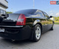 Черный Крайслер 300C, объемом двигателя 2.74 л и пробегом 235 тыс. км за 8900 $, фото 4 на Automoto.ua