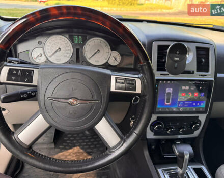 Чорний Крайслер 300C, об'ємом двигуна 2.74 л та пробігом 235 тис. км за 9750 $, фото 11 на Automoto.ua
