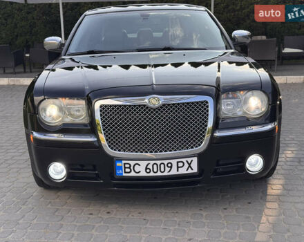 Чорний Крайслер 300C, об'ємом двигуна 2.74 л та пробігом 235 тис. км за 9750 $, фото 2 на Automoto.ua