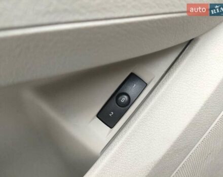 Черный Крайслер 300C, объемом двигателя 3.5 л и пробегом 271 тыс. км за 8990 $, фото 1 на Automoto.ua