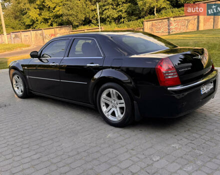 Чорний Крайслер 300C, об'ємом двигуна 2.74 л та пробігом 235 тис. км за 9750 $, фото 5 на Automoto.ua