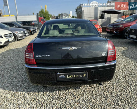 Черный Крайслер 300C, объемом двигателя 2.99 л и пробегом 310 тыс. км за 8700 $, фото 10 на Automoto.ua