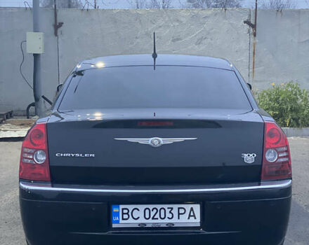 Черный Крайслер 300C, объемом двигателя 3.5 л и пробегом 251 тыс. км за 8800 $, фото 9 на Automoto.ua