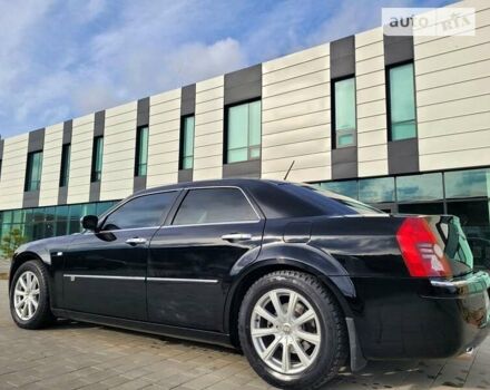 Чорний Крайслер 300C, об'ємом двигуна 2.74 л та пробігом 229 тис. км за 7300 $, фото 7 на Automoto.ua