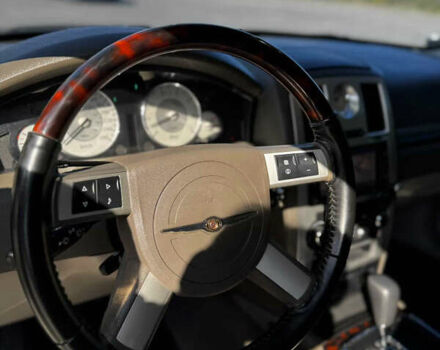 Черный Крайслер 300C, объемом двигателя 2.7 л и пробегом 138 тыс. км за 8800 $, фото 3 на Automoto.ua