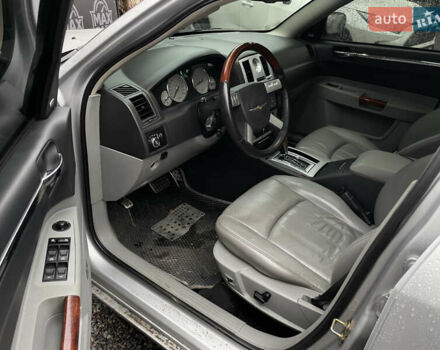 Чорний Крайслер 300C, об'ємом двигуна 3.5 л та пробігом 189 тис. км за 7500 $, фото 8 на Automoto.ua
