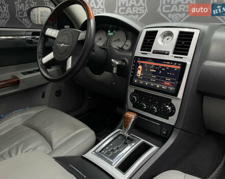 Чорний Крайслер 300C, об'ємом двигуна 3.5 л та пробігом 189 тис. км за 7500 $, фото 10 на Automoto.ua