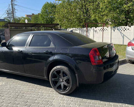 Чорний Крайслер 300C, об'ємом двигуна 2.7 л та пробігом 110 тис. км за 12000 $, фото 9 на Automoto.ua