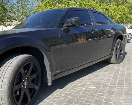 Чорний Крайслер 300C, об'ємом двигуна 2.7 л та пробігом 110 тис. км за 12000 $, фото 8 на Automoto.ua