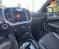 Черный Крайслер 300C, объемом двигателя 3.6 л и пробегом 220 тыс. км за 12900 $, фото 16 на Automoto.ua