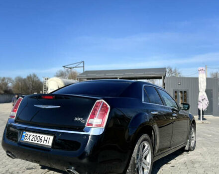 Черный Крайслер 300C, объемом двигателя 3 л и пробегом 170 тыс. км за 12900 $, фото 2 на Automoto.ua