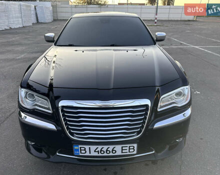 Черный Крайслер 300C, объемом двигателя 3.6 л и пробегом 220 тыс. км за 12900 $, фото 4 на Automoto.ua