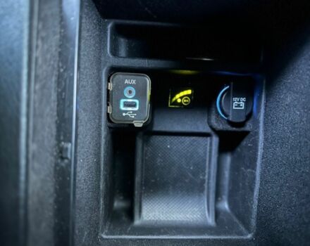 Крайслер 300C 2012 у Києві на Automoto.ua Чорний Крайслер 300C, об'ємом двигуна 3.6 л та пробігом 215 тис. км за 10900 $, фото 17 на Automoto.ua