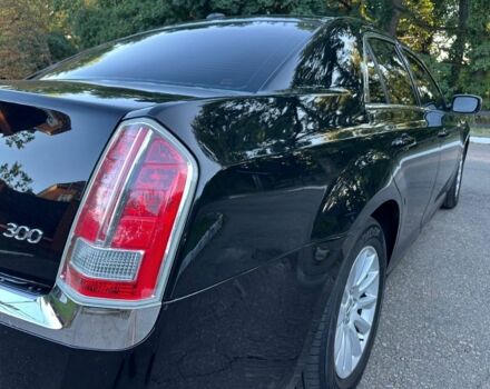 Крайслер 300C 2012 у Києві на Automoto.ua Чорний Крайслер 300C, об'ємом двигуна 3.6 л та пробігом 215 тис. км за 10900 $, фото 12 на Automoto.ua
