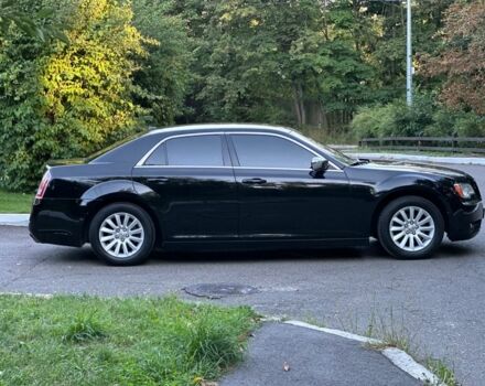 Крайслер 300C 2012 у Києві на Automoto.ua Чорний Крайслер 300C, об'ємом двигуна 3.6 л та пробігом 215 тис. км за 10900 $, фото 6 на Automoto.ua