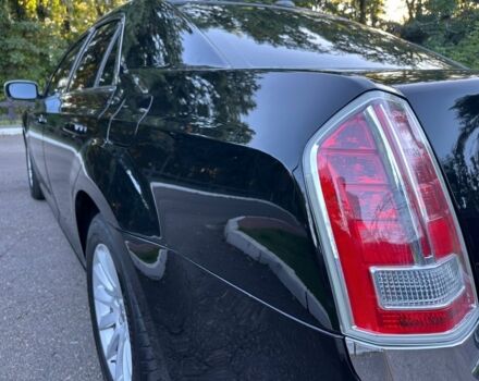 Крайслер 300C 2012 у Києві на Automoto.ua Чорний Крайслер 300C, об'ємом двигуна 3.6 л та пробігом 215 тис. км за 10900 $, фото 11 на Automoto.ua