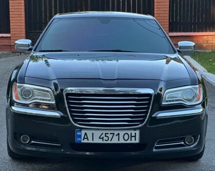Крайслер 300C 2012 у Києві на Automoto.ua Чорний Крайслер 300C, об'ємом двигуна 3.6 л та пробігом 215 тис. км за 10900 $, фото 2 на Automoto.ua