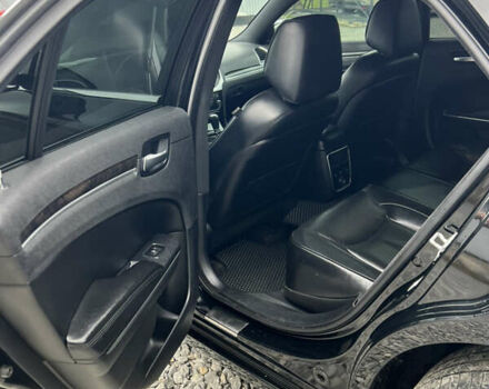 Черный Крайслер 300C, объемом двигателя 2.99 л и пробегом 260 тыс. км за 10800 $, фото 10 на Automoto.ua