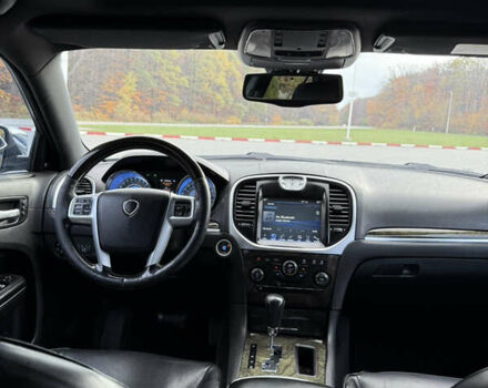 Черный Крайслер 300C, объемом двигателя 3 л и пробегом 280 тыс. км за 13000 $, фото 14 на Automoto.ua