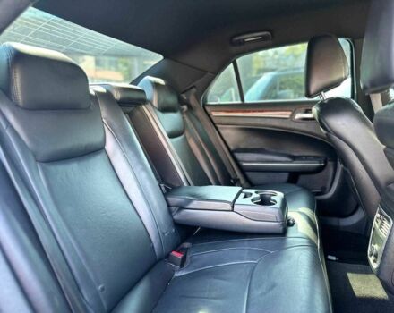 Чорний Крайслер 300C, об'ємом двигуна 3.6 л та пробігом 67 тис. км за 13850 $, фото 17 на Automoto.ua