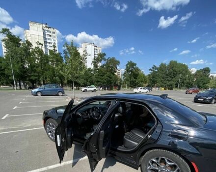 Черный Крайслер 300C, объемом двигателя 3.6 л и пробегом 165 тыс. км за 16800 $, фото 7 на Automoto.ua