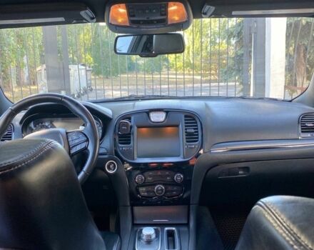 Черный Крайслер 300C, объемом двигателя 3.6 л и пробегом 165 тыс. км за 16800 $, фото 13 на Automoto.ua