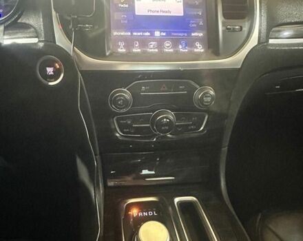 Черный Крайслер 300C, объемом двигателя 3.6 л и пробегом 133 тыс. км за 8499 $, фото 17 на Automoto.ua
