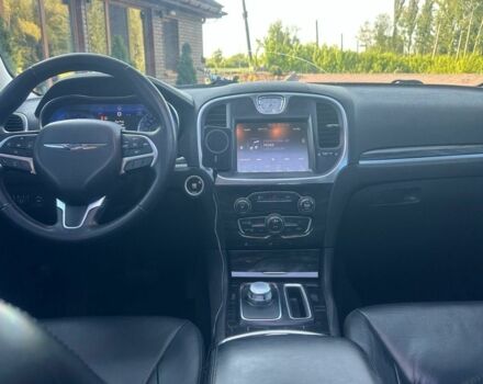 Черный Крайслер 300C, объемом двигателя 3.6 л и пробегом 133 тыс. км за 8499 $, фото 13 на Automoto.ua