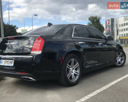 Черный Крайслер 300C, объемом двигателя 3.6 л и пробегом 146 тыс. км за 16500 $, фото 4 на Automoto.ua