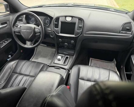 Черный Крайслер 300C, объемом двигателя 3.6 л и пробегом 78 тыс. км за 7900 $, фото 13 на Automoto.ua