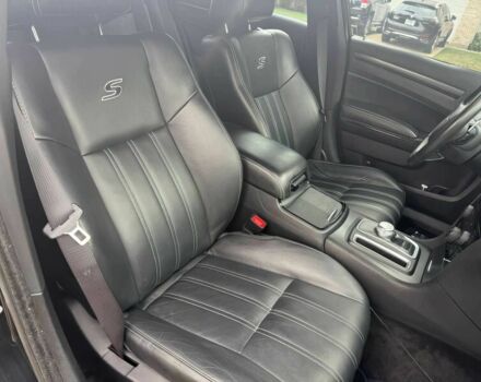 Черный Крайслер 300C, объемом двигателя 3.6 л и пробегом 78 тыс. км за 7900 $, фото 9 на Automoto.ua