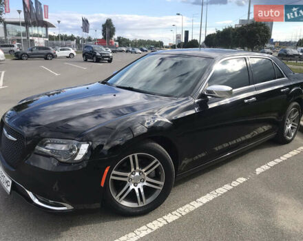 Черный Крайслер 300C, объемом двигателя 3.6 л и пробегом 146 тыс. км за 16500 $, фото 3 на Automoto.ua