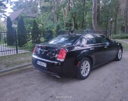 Черный Крайслер 300C, объемом двигателя 3.6 л и пробегом 144 тыс. км за 16500 $, фото 2 на Automoto.ua