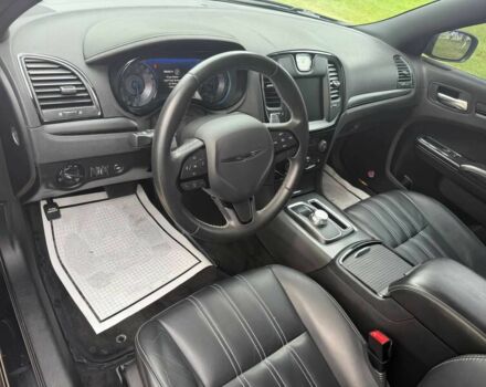 Черный Крайслер 300C, объемом двигателя 3.6 л и пробегом 78 тыс. км за 7900 $, фото 12 на Automoto.ua