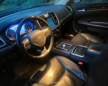 Черный Крайслер 300C, объемом двигателя 3.6 л и пробегом 144 тыс. км за 16500 $, фото 5 на Automoto.ua