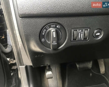 Черный Крайслер 300C, объемом двигателя 3.6 л и пробегом 146 тыс. км за 16500 $, фото 8 на Automoto.ua