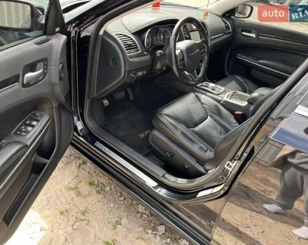 Черный Крайслер 300C, объемом двигателя 3.6 л и пробегом 175 тыс. км за 14900 $, фото 29 на Automoto.ua