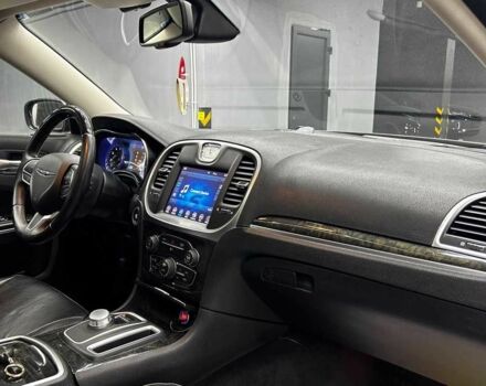Черный Крайслер 300C, объемом двигателя 3.6 л и пробегом 140 тыс. км за 14500 $, фото 19 на Automoto.ua
