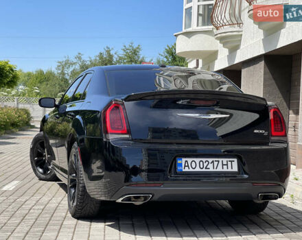 Чорний Крайслер 300C, об'ємом двигуна 3.61 л та пробігом 161 тис. км за 18999 $, фото 11 на Automoto.ua