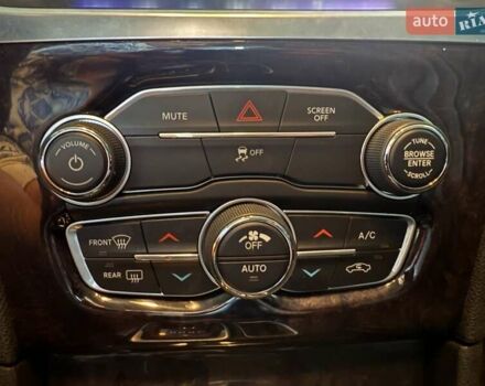 Черный Крайслер 300C, объемом двигателя 3.6 л и пробегом 175 тыс. км за 14900 $, фото 15 на Automoto.ua