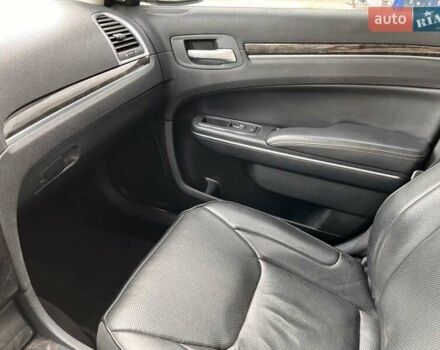 Черный Крайслер 300C, объемом двигателя 3.6 л и пробегом 175 тыс. км за 14900 $, фото 34 на Automoto.ua