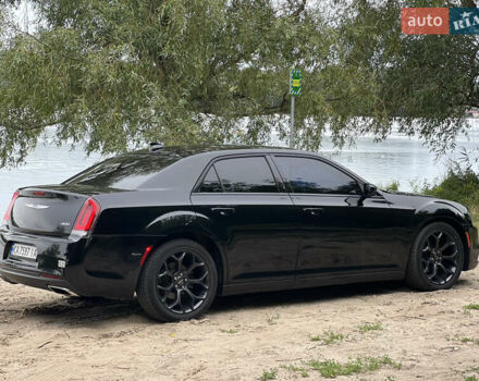Черный Крайслер 300C, объемом двигателя 3.6 л и пробегом 65 тыс. км за 17000 $, фото 7 на Automoto.ua