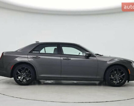 Черный Крайслер 300C, объемом двигателя 3.6 л и пробегом 79 тыс. км за 2900 $, фото 6 на Automoto.ua