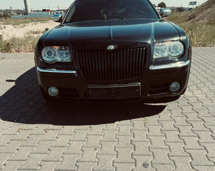 Черный Крайслер 300C, объемом двигателя 3 л и пробегом 300 тыс. км за 7599 $, фото 7 на Automoto.ua