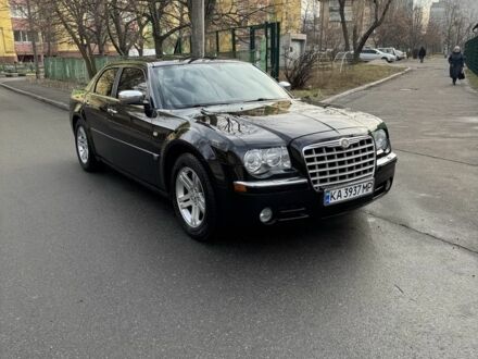 Крайслер 300C 2005 в Киеве на Automoto.ua Черный Крайслер 300C, объемом двигателя 2.7 л и пробегом 191 тыс. км за 9000 $, фото 1 на Automoto.ua