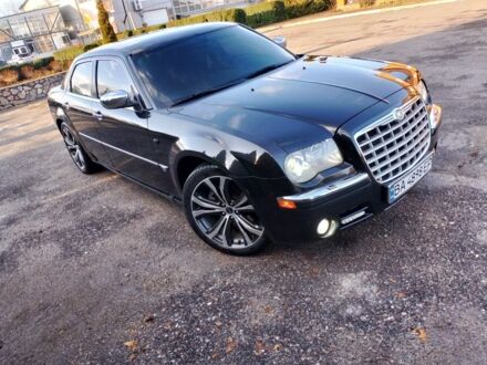 Черный Крайслер 300C, объемом двигателя 3.5 л и пробегом 202 тыс. км за 7593 $, фото 1 на Automoto.ua