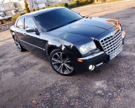 Черный Крайслер 300C, объемом двигателя 3.5 л и пробегом 202 тыс. км за 7593 $, фото 1 на Automoto.ua