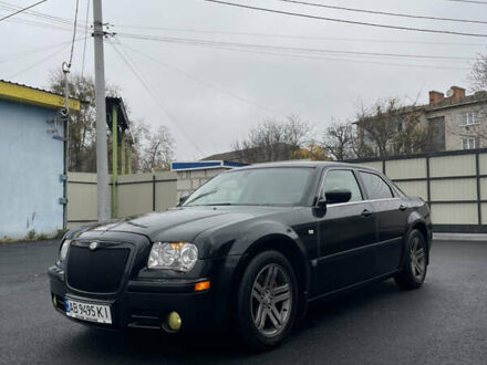 Черный Крайслер 300C, объемом двигателя 3.52 л и пробегом 277 тыс. км за 7000 $, фото 1 на Automoto.ua