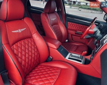 Черный Крайслер 300C, объемом двигателя 5.7 л и пробегом 77 тыс. км за 11500 $, фото 1 на Automoto.ua