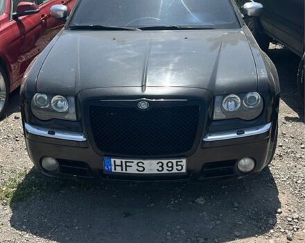 Черный Крайслер 300C, объемом двигателя 3.5 л и пробегом 200 тыс. км за 3500 $, фото 1 на Automoto.ua